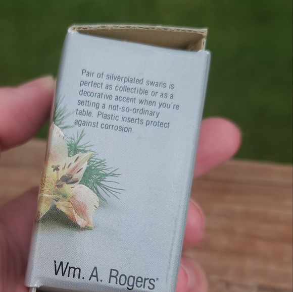 Wm A. Rogers Swan salt and pepper shakers silverplate - Picture 2 of 12